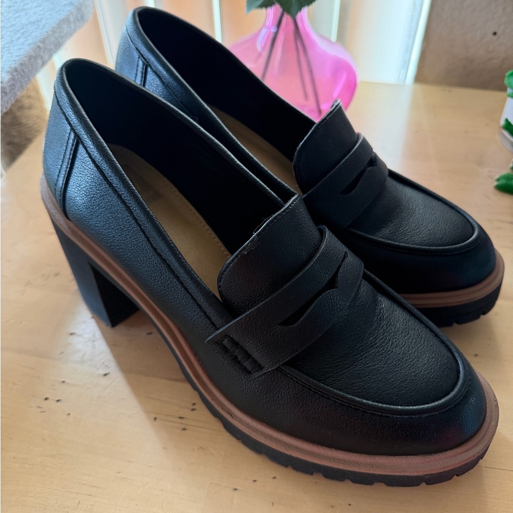 Dolce Vita Black Platform Penny Loafers Lug Sole Block Heel Size 9.5 - Picture 3 of 9